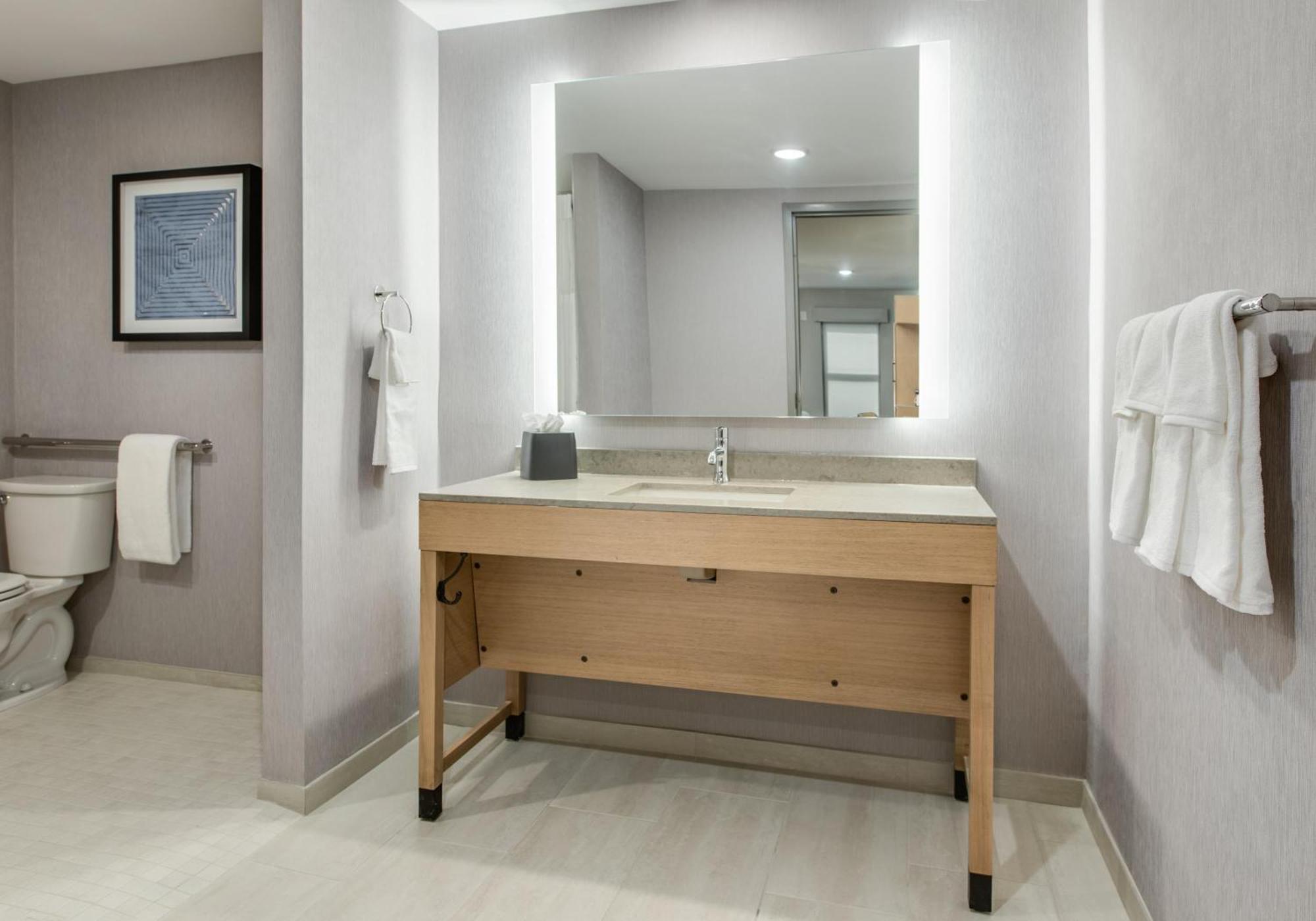 Hyatt Place Newark-Main Street Екстериор снимка
